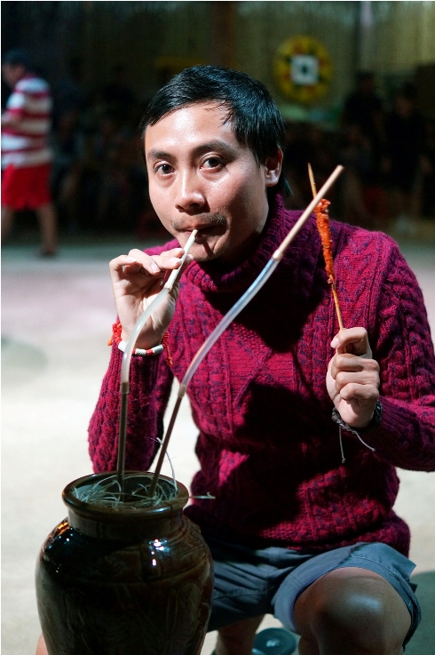 Rượu cần thêm thịt nướng là hợp khí hậu